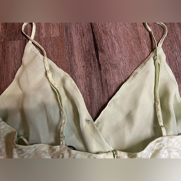 NWT ASTR The Label Bastille Midi Slip Dress Celery Green Size Medium Strapless - Picture 13 of 13